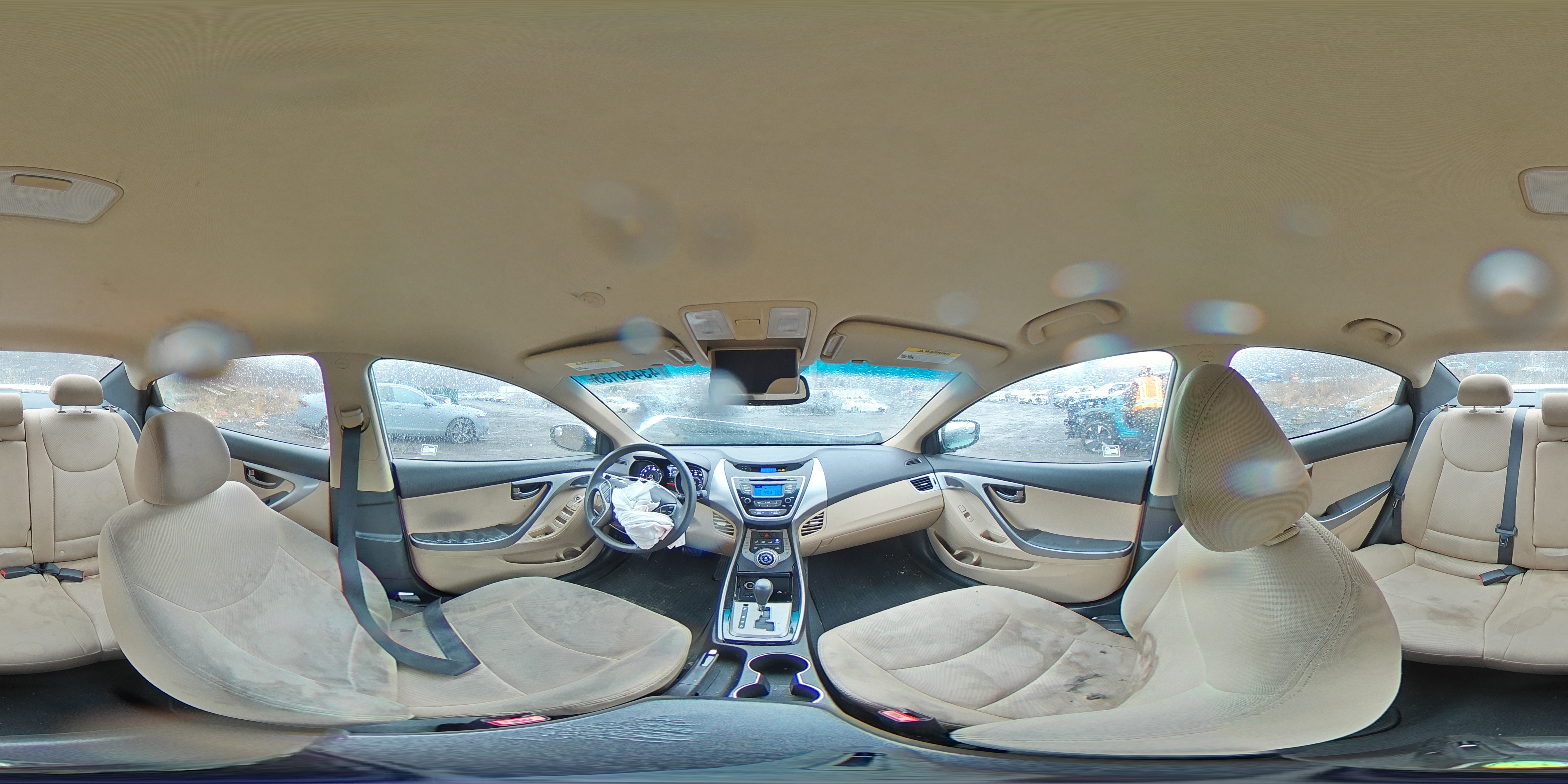 2013 Hyundai Elantra - Image 13