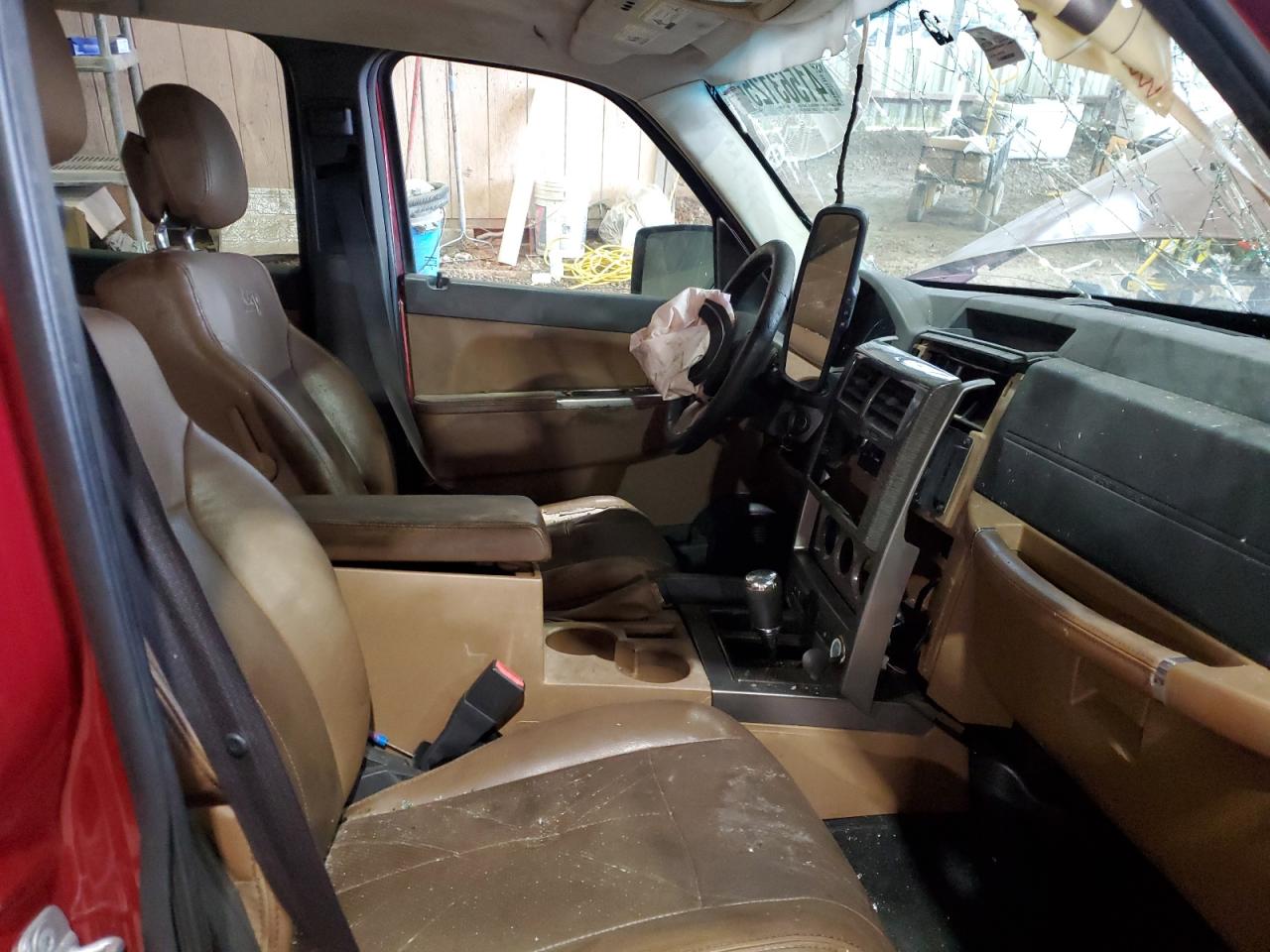 2012 Jeep Liberty (North America) - Image 7