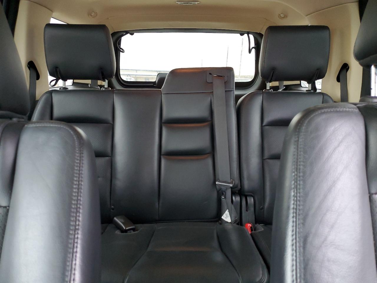2010 Mercury Mountaineer - Image 10