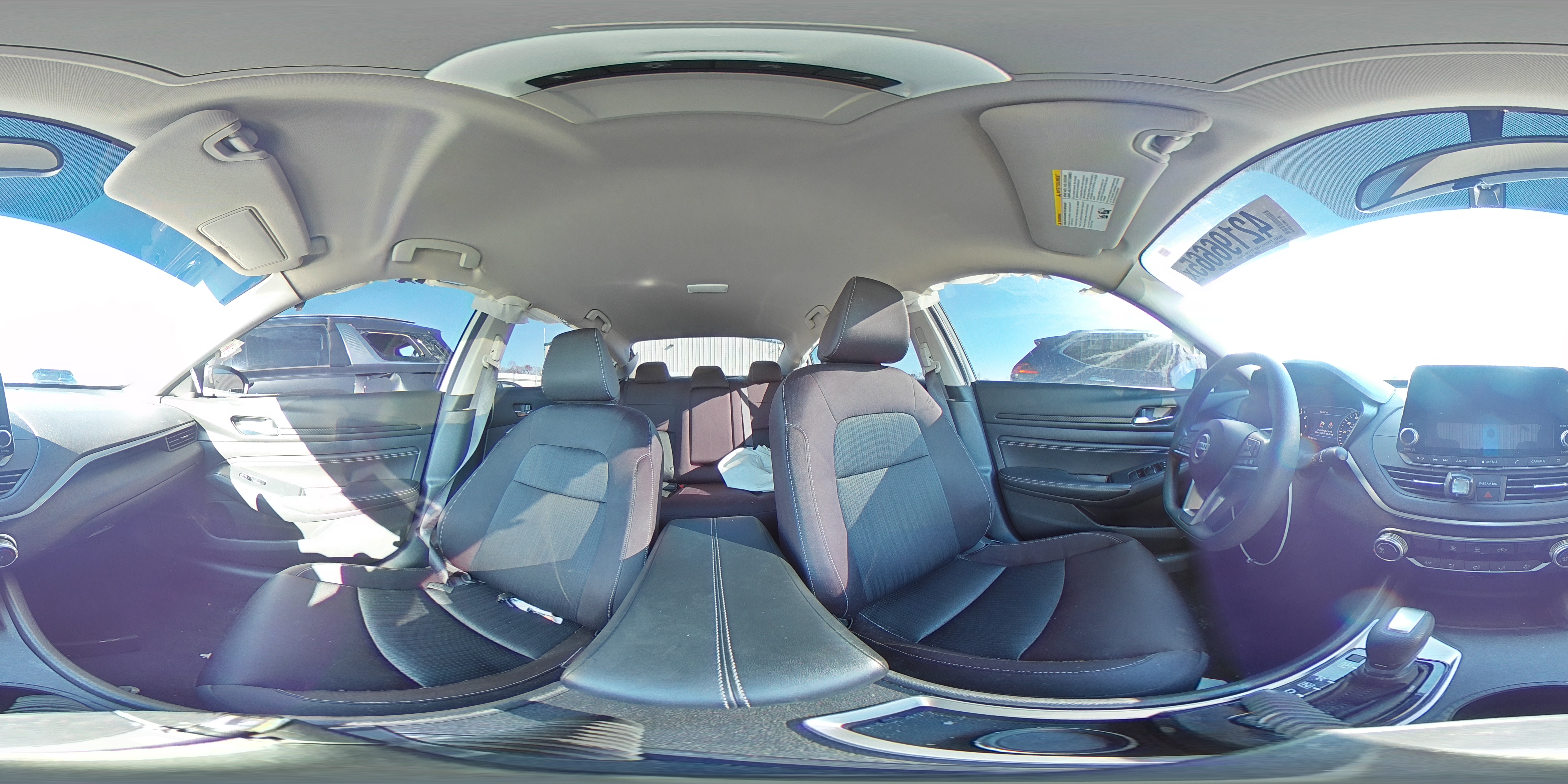 2019 Nissan Altima - Image 13
