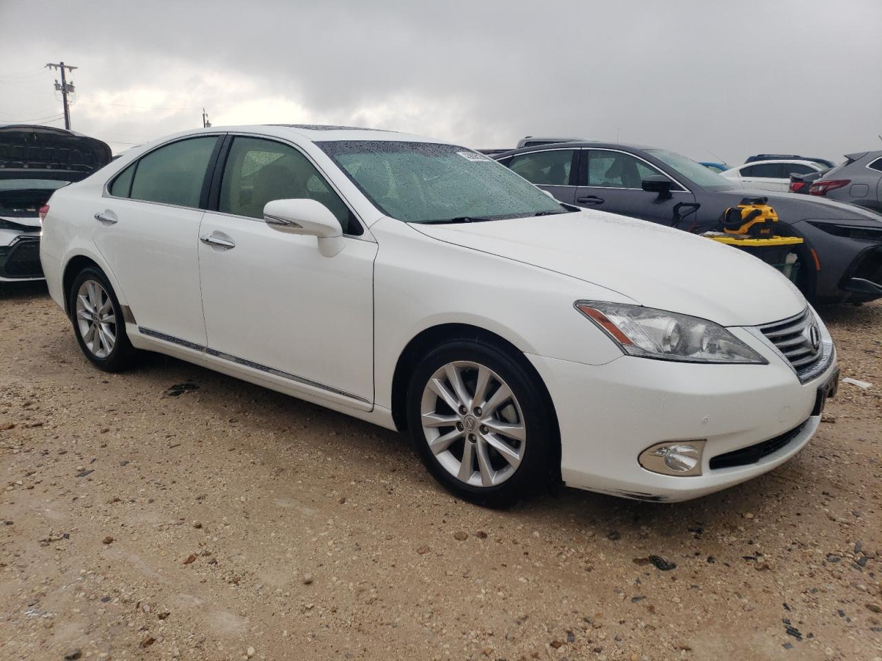 2012 Lexus ES - Image 4