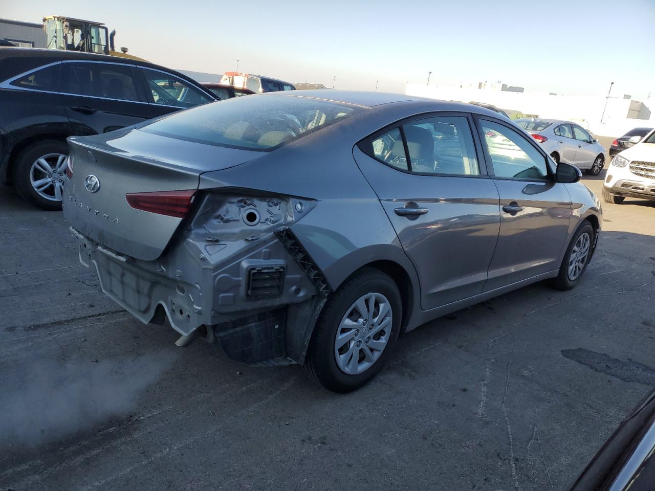 2020 Hyundai Elantra - Image 3