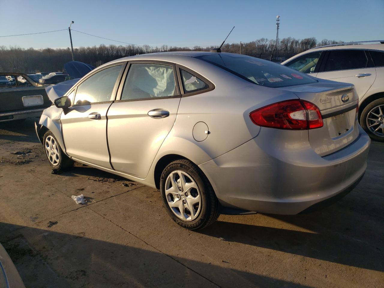 2012 Ford Fiesta - Image 2
