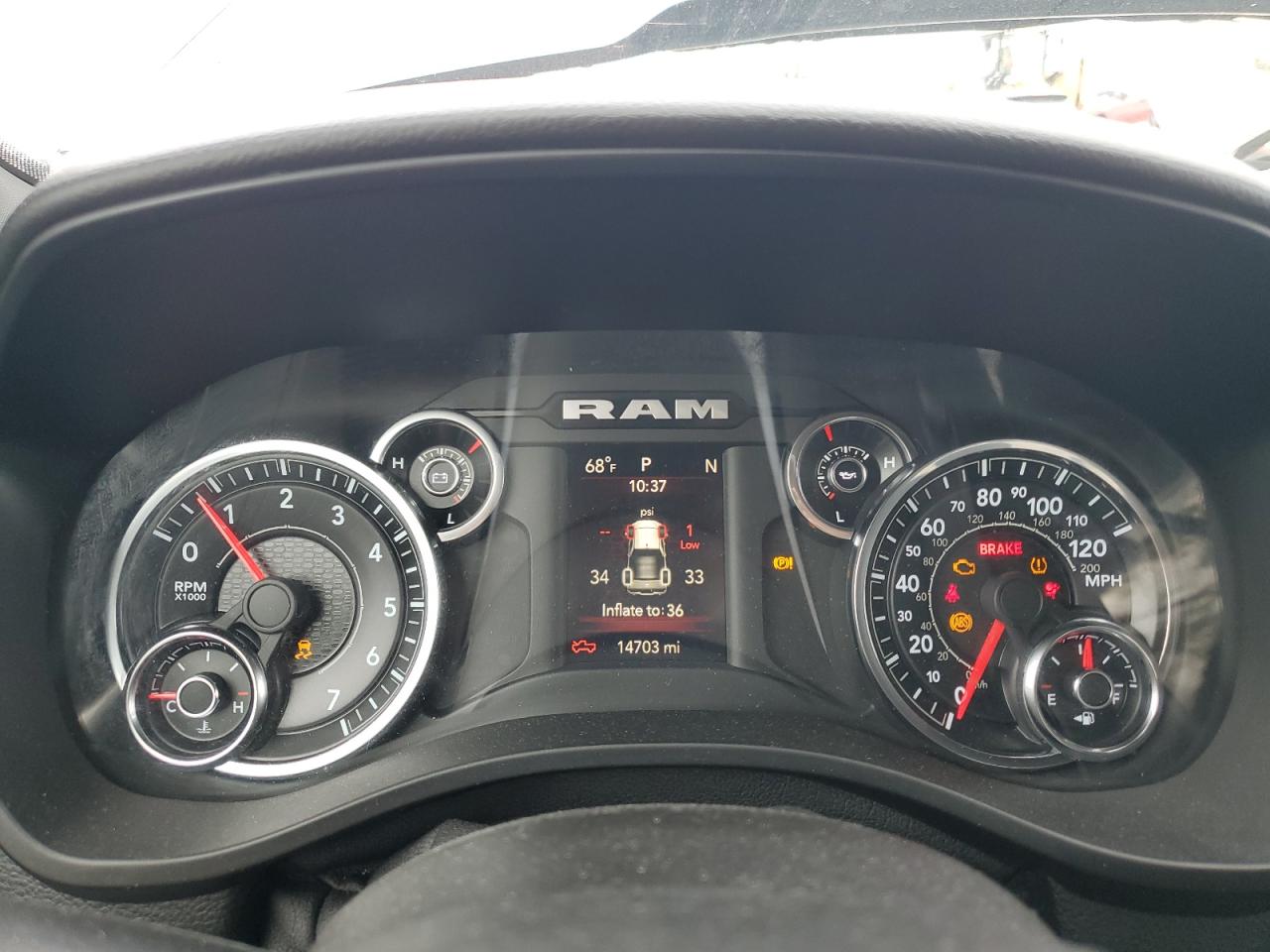 2021 RAM 1500 - Image 9