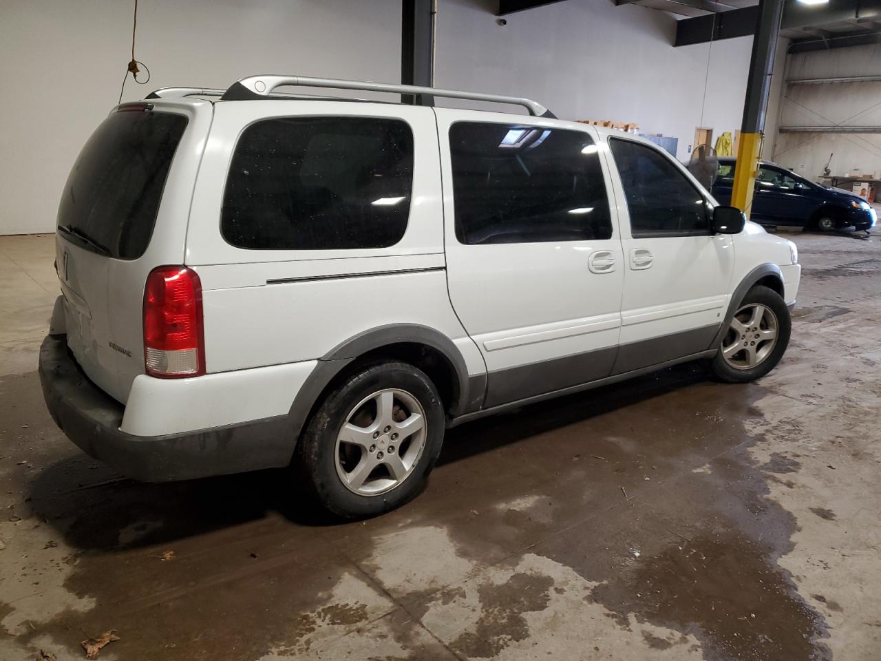 2006 Pontiac Montana - Image 3