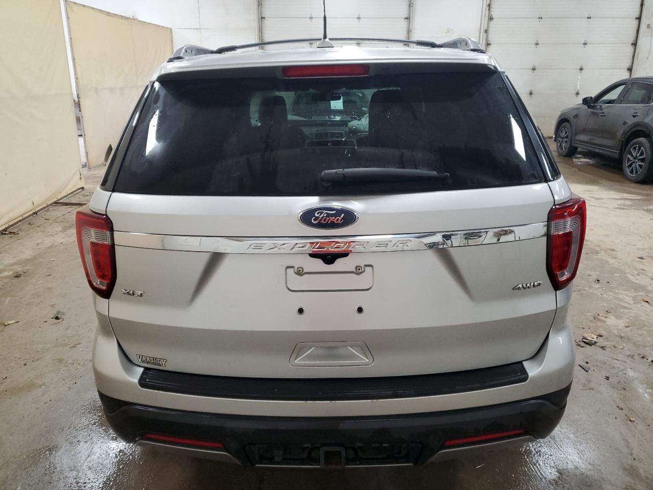 2019 Ford Explorer - Image 6
