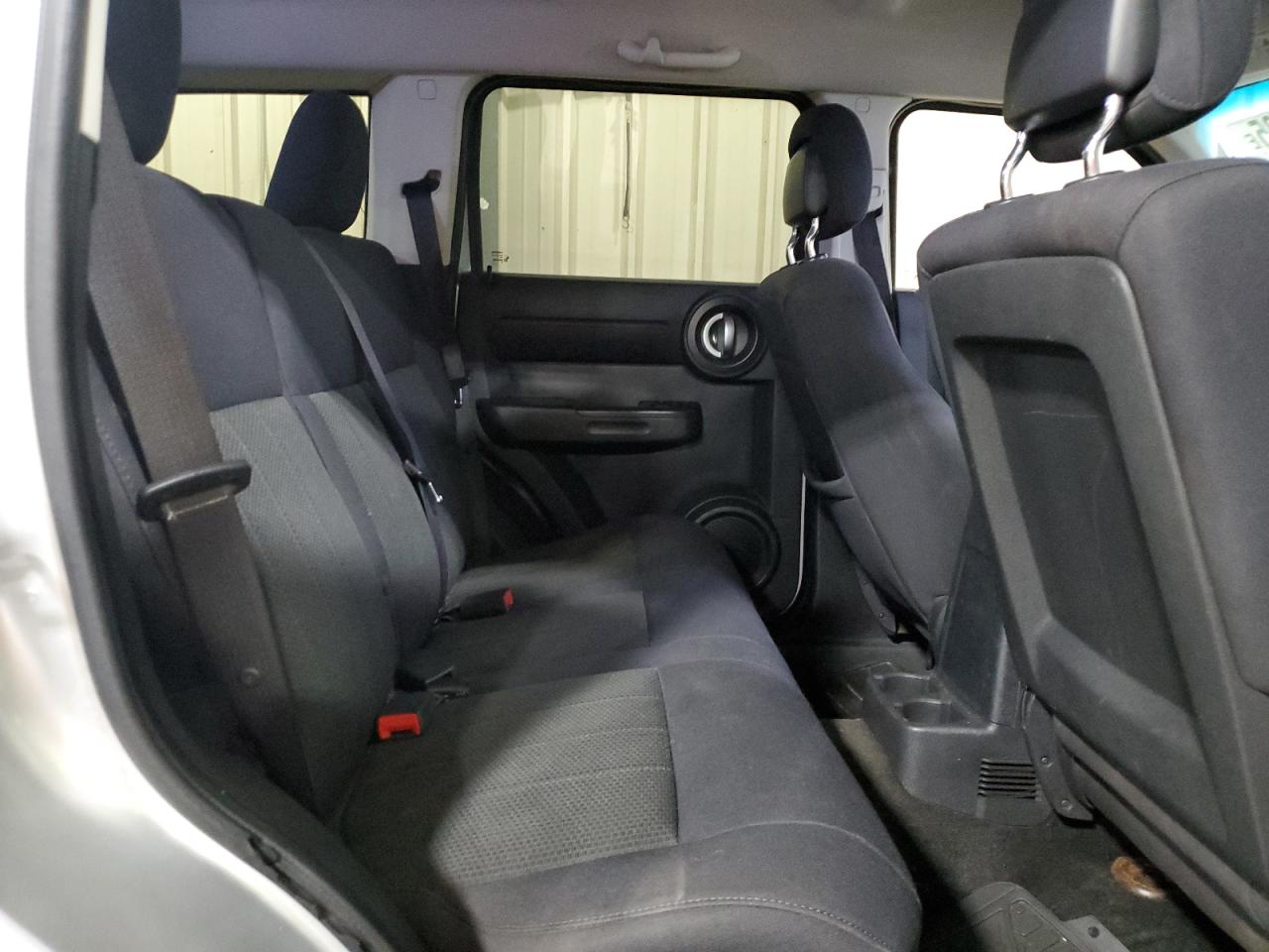 2011 Dodge Nitro - Image 11