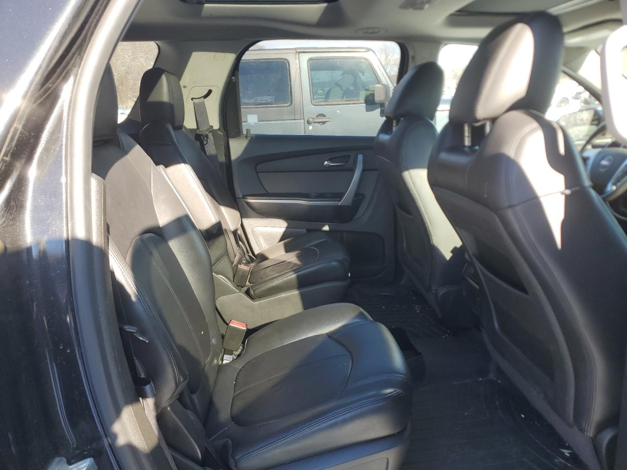 2012 GMC Acadia - Image 11