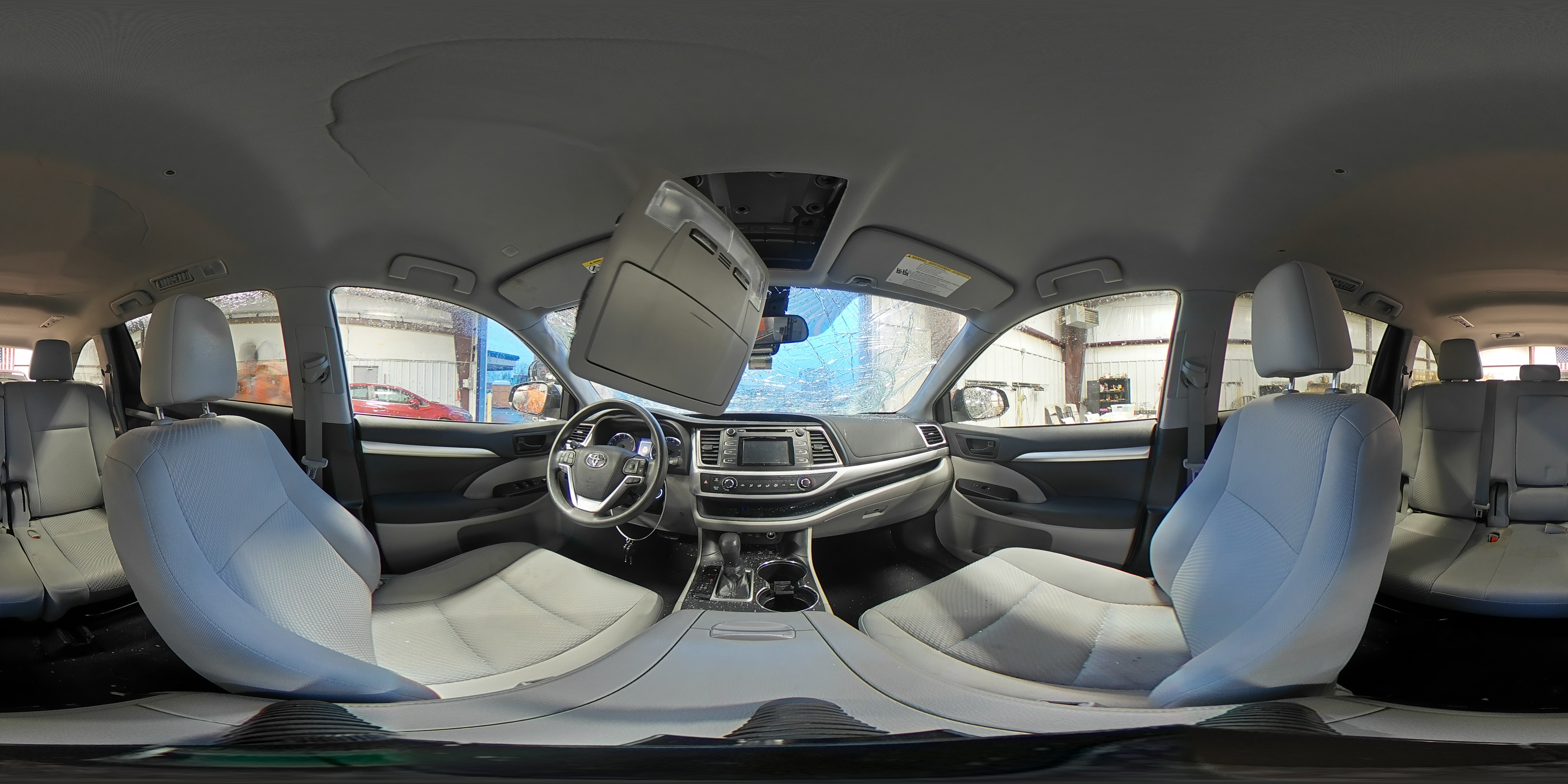 2019 Toyota Highlander - Image 14