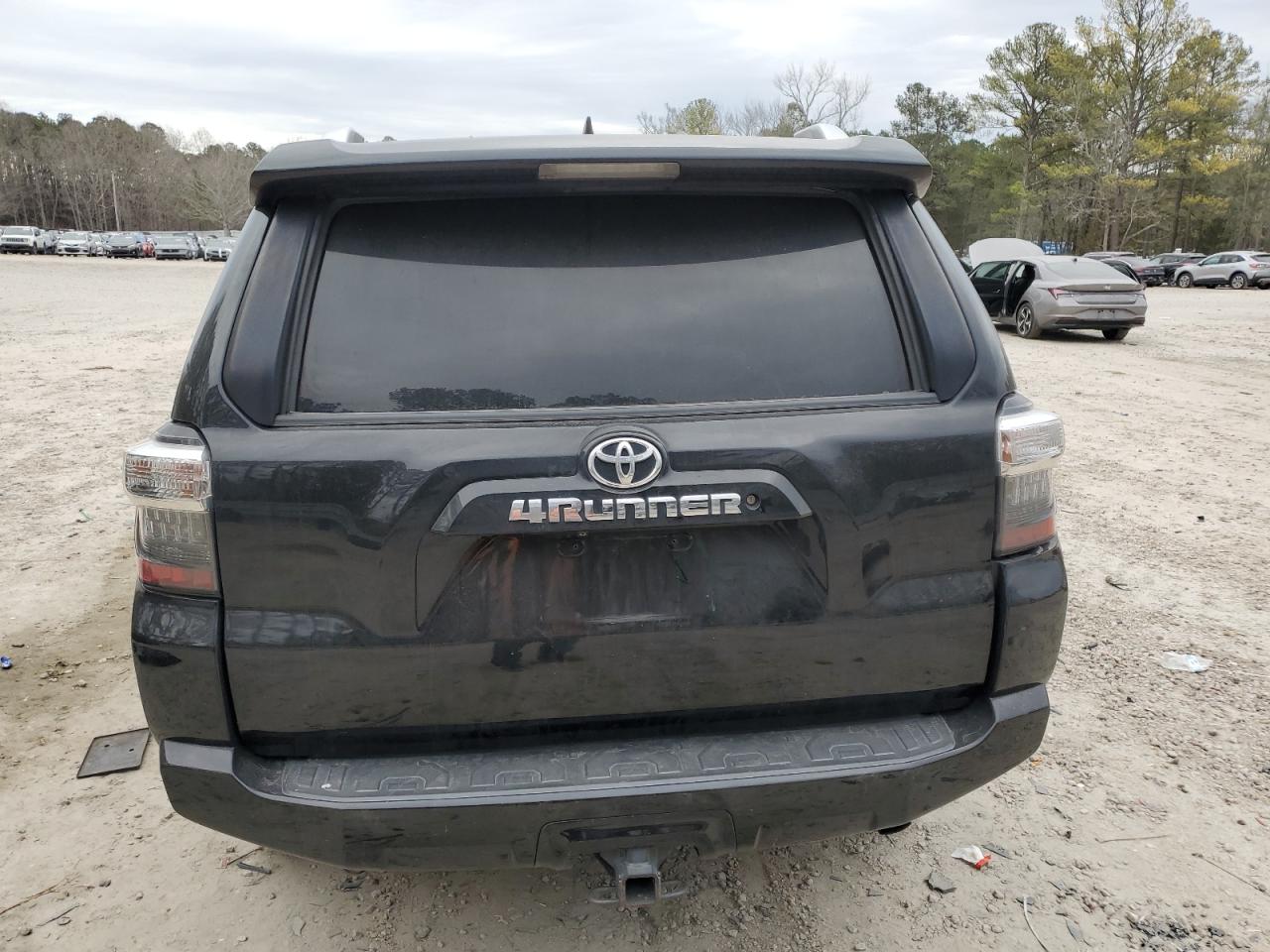 2015 Toyota 4Runner - Image 6