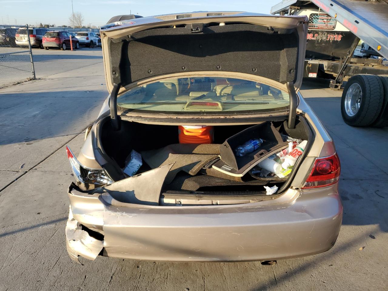 2005 Lexus ES - Image 6