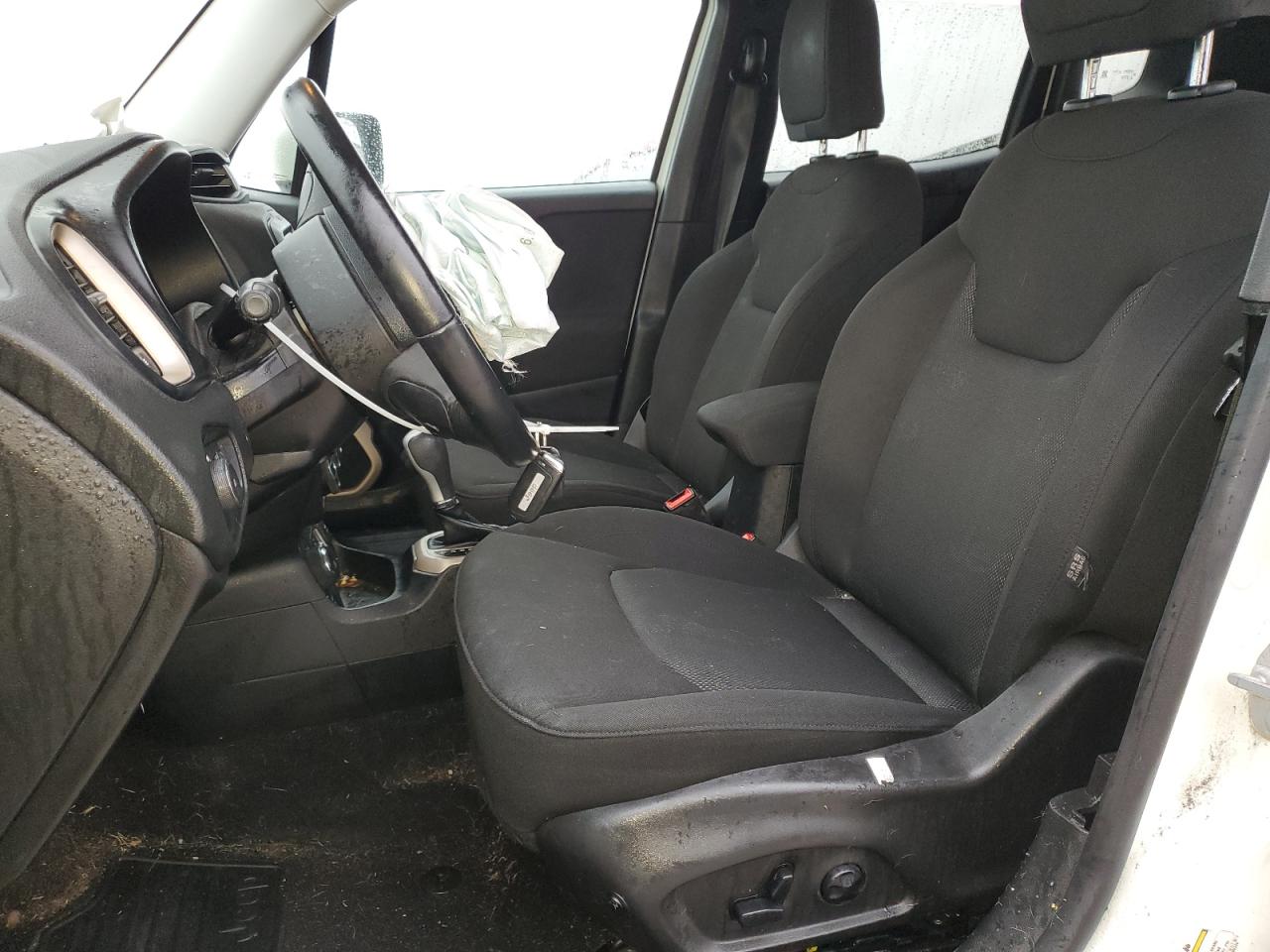 2015 Jeep Renegade - Image 7