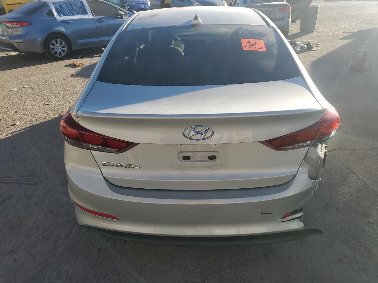 2017 Hyundai Elantra - Image 6