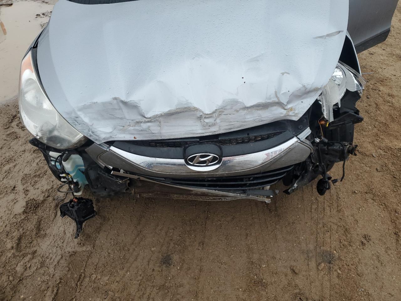 2011 Hyundai Tucson - Image 12
