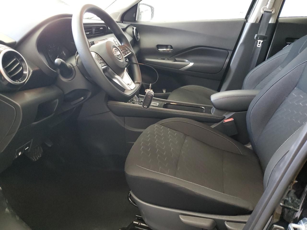 2024 Nissan Kicks - Image 7