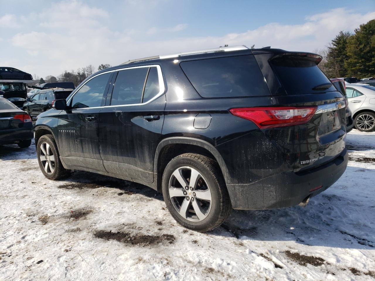 2018 Chevrolet Traverse - Image 2