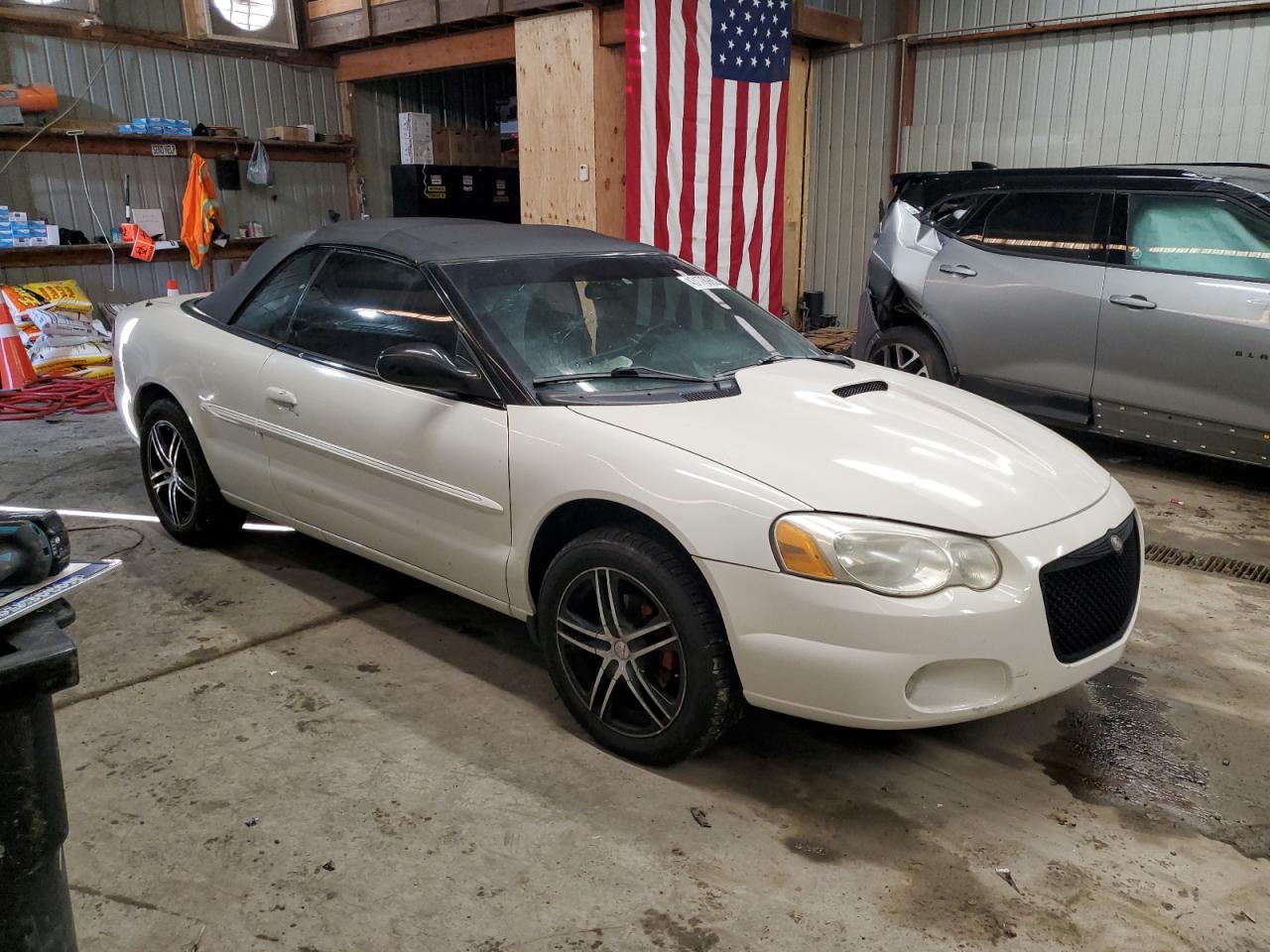 2005 Chrysler Sebring - Image 4