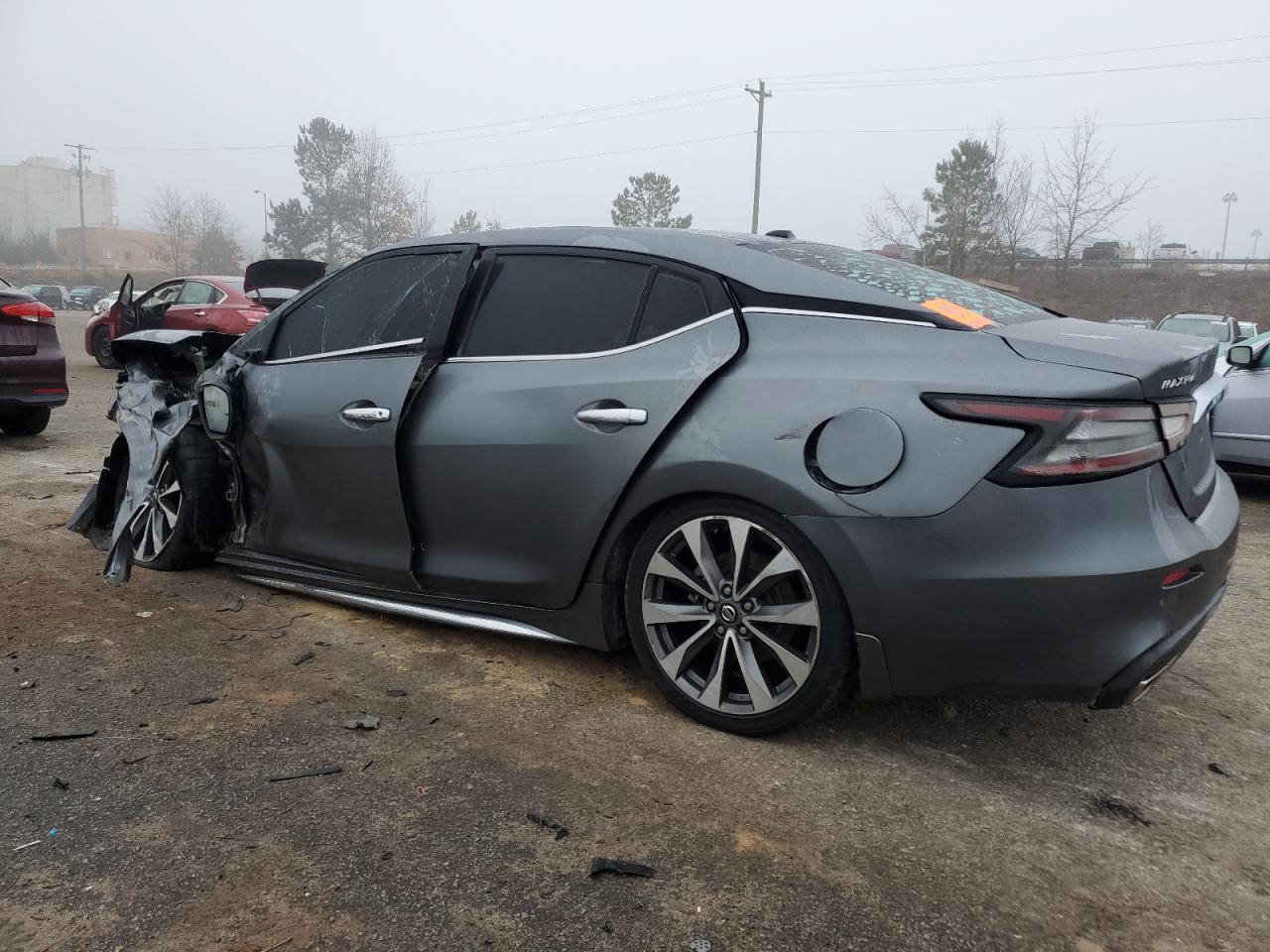 2017 Nissan Maxima - Image 2