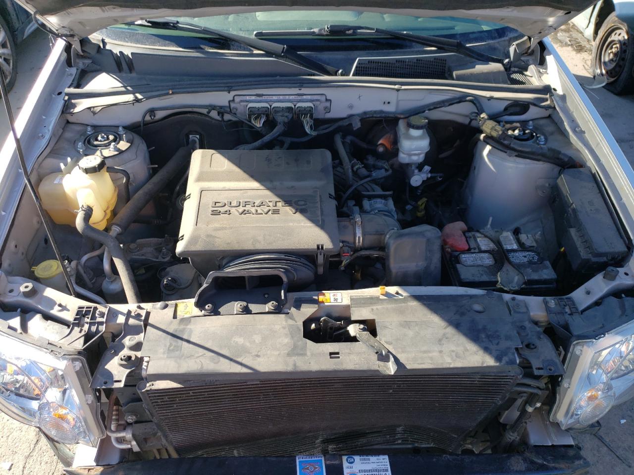 2009 Ford Escape - Image 12