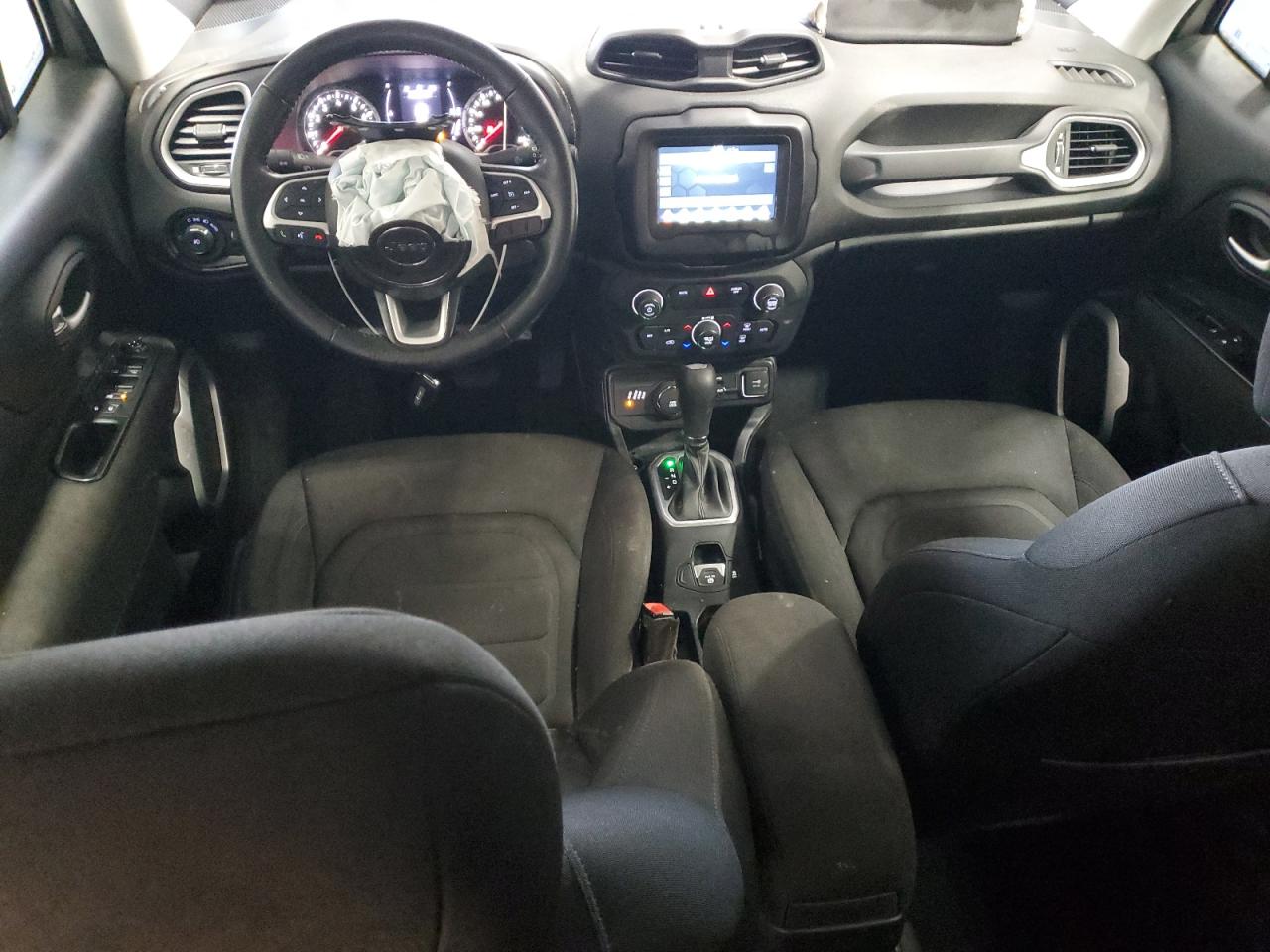 2018 Jeep Renegade - Image 8