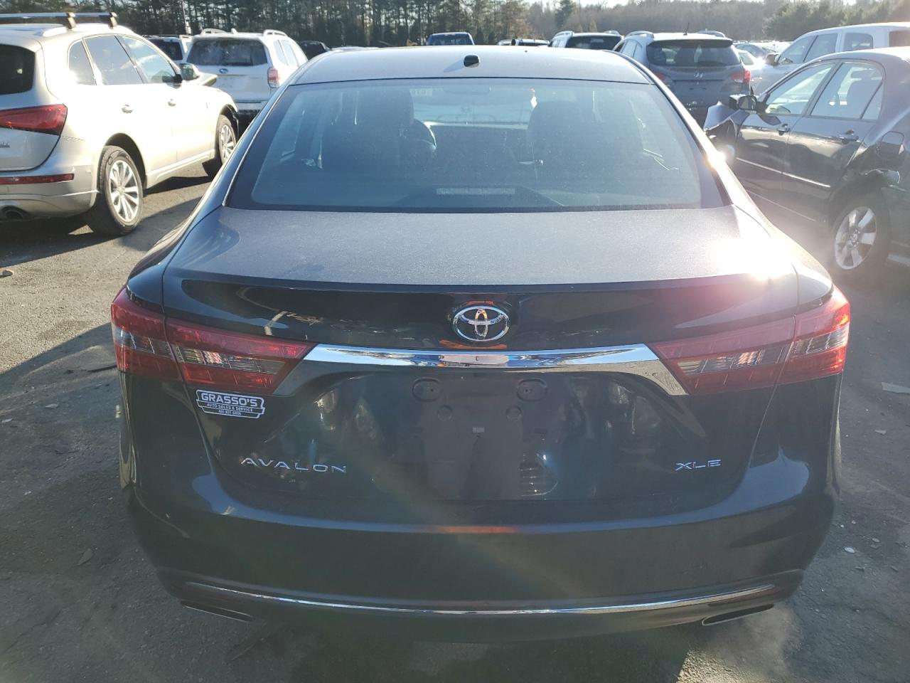 2018 Toyota Avalon - Image 6