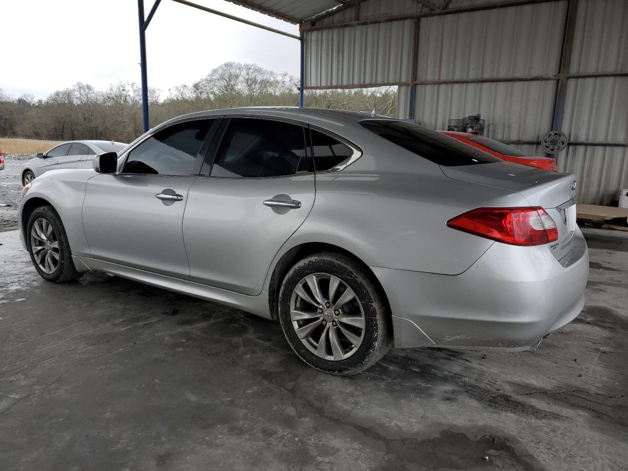 2012 Infiniti M - Image 2