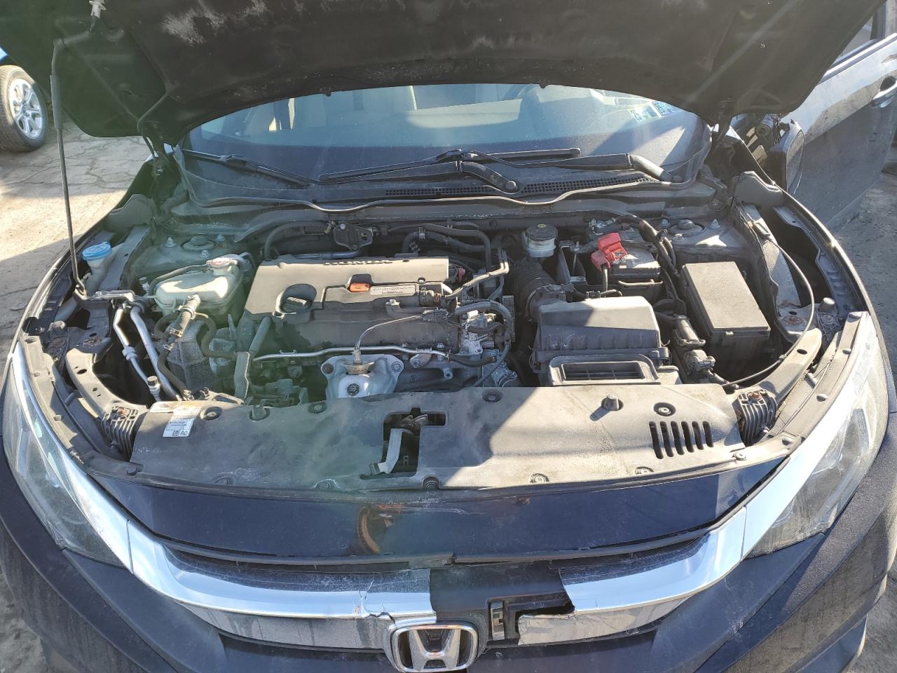 2017 Chrysler Pacifica - Image 12