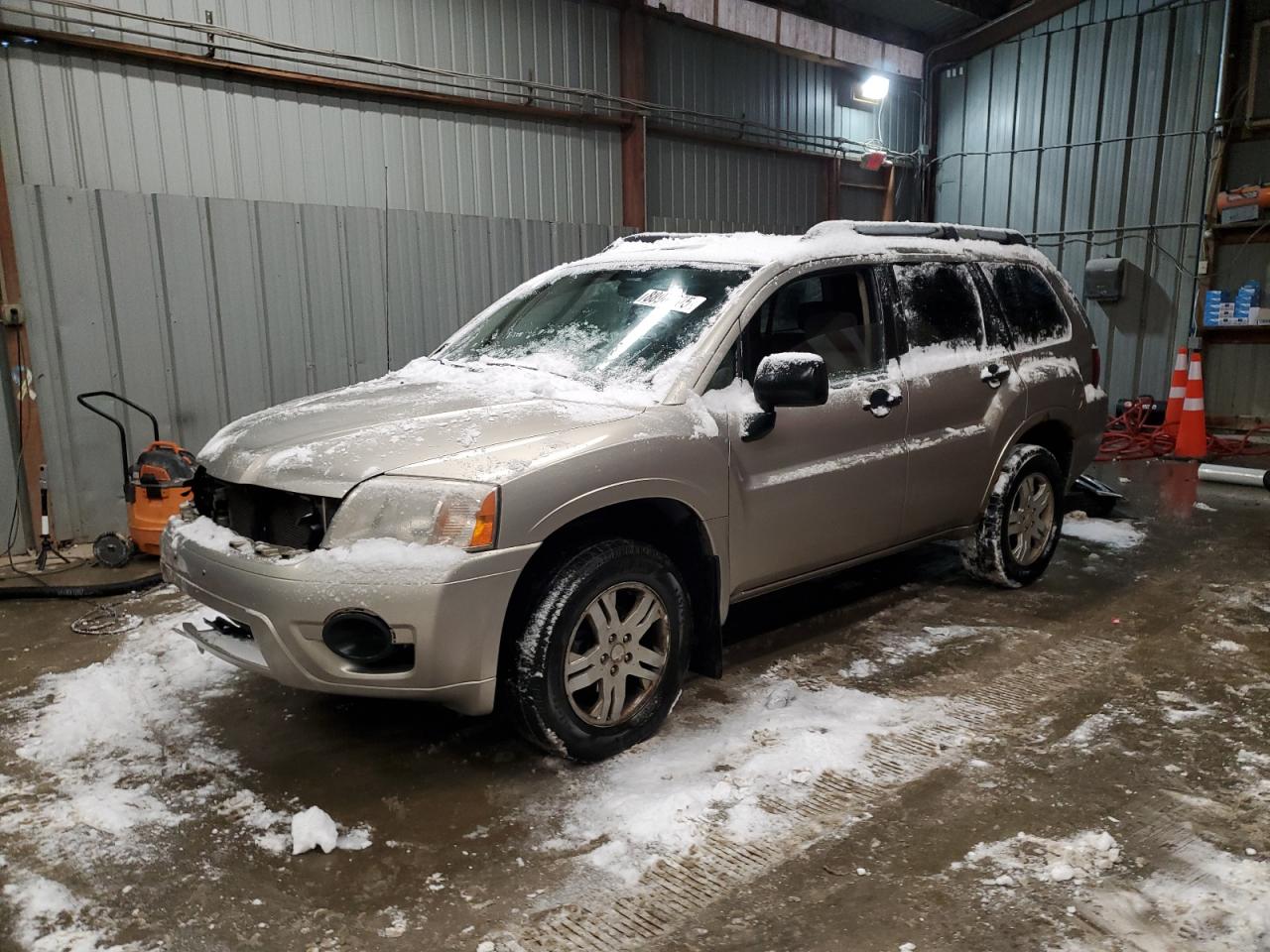2007 Mitsubishi Endeavor - Image 1
