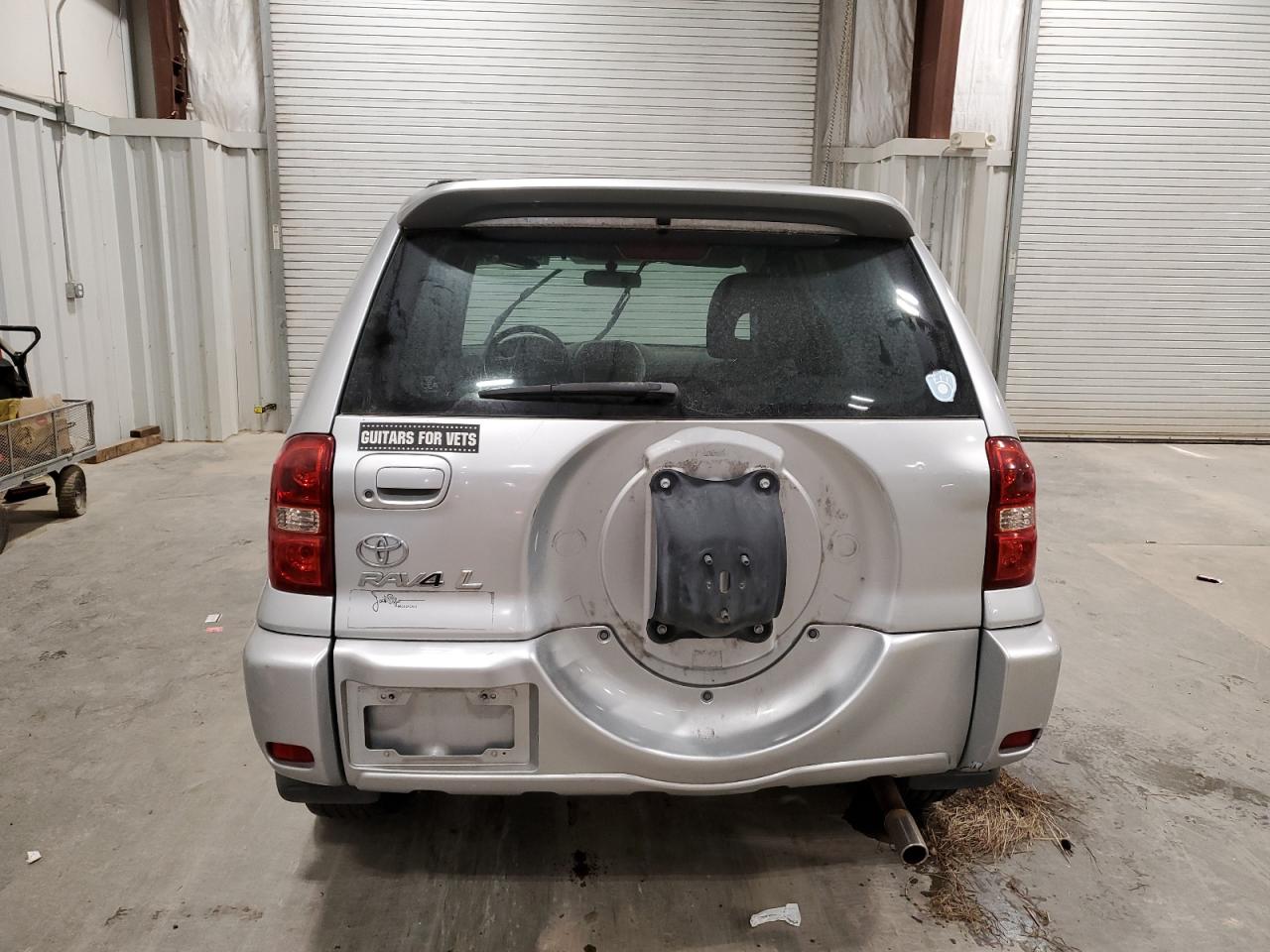 2004 Toyota RAV 4 - Image 6