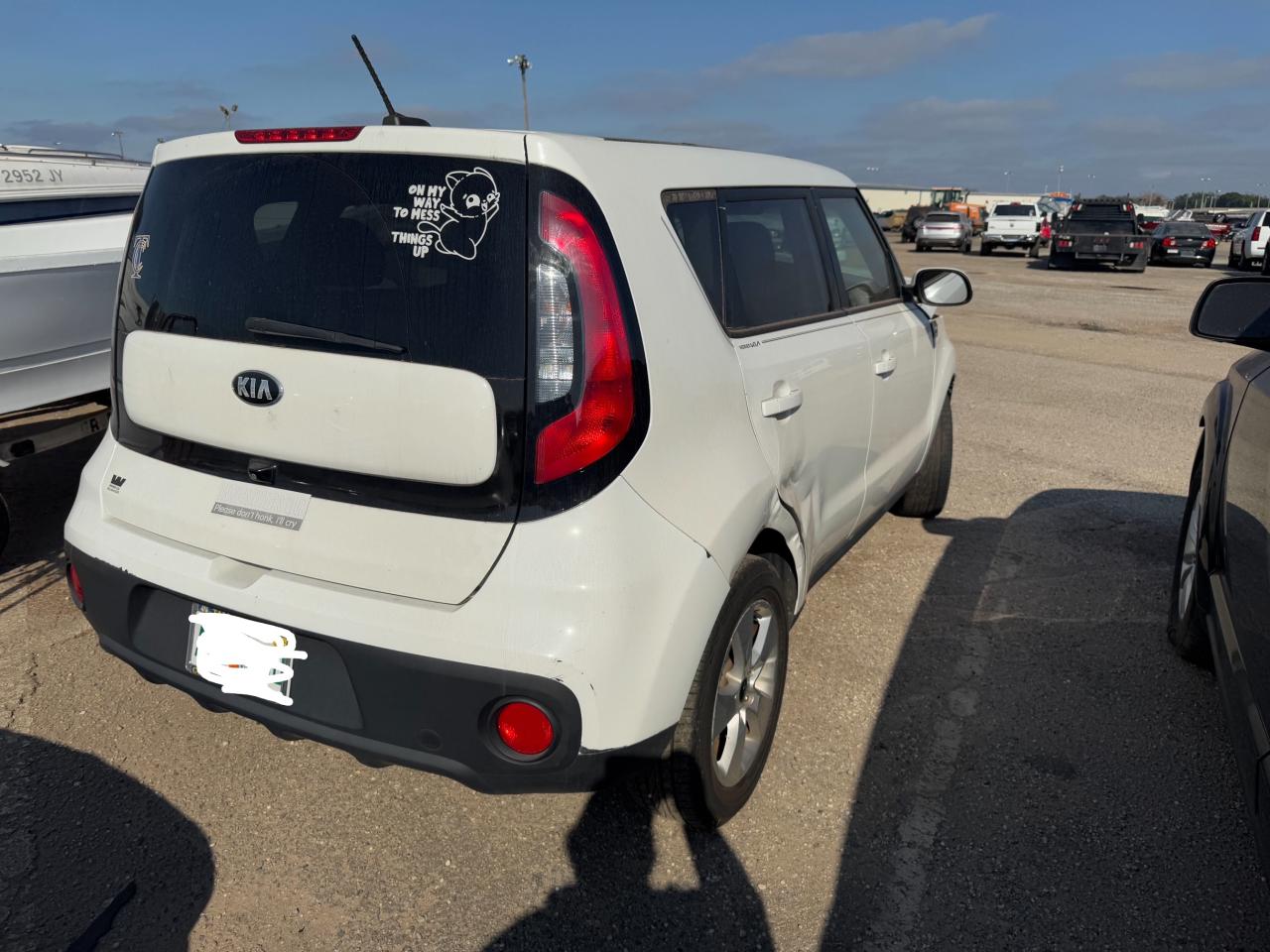 VIN KNDJN2A25J7588472 2018 KIA SOUL no.4