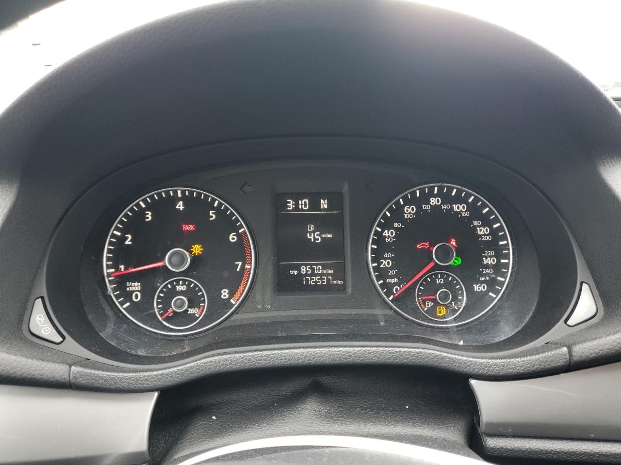 2014 Volkswagen Passat - Image 9