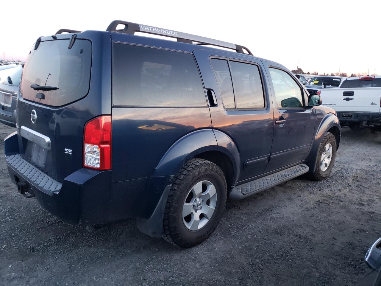 2006 Nissan Pathfinder - Image 3