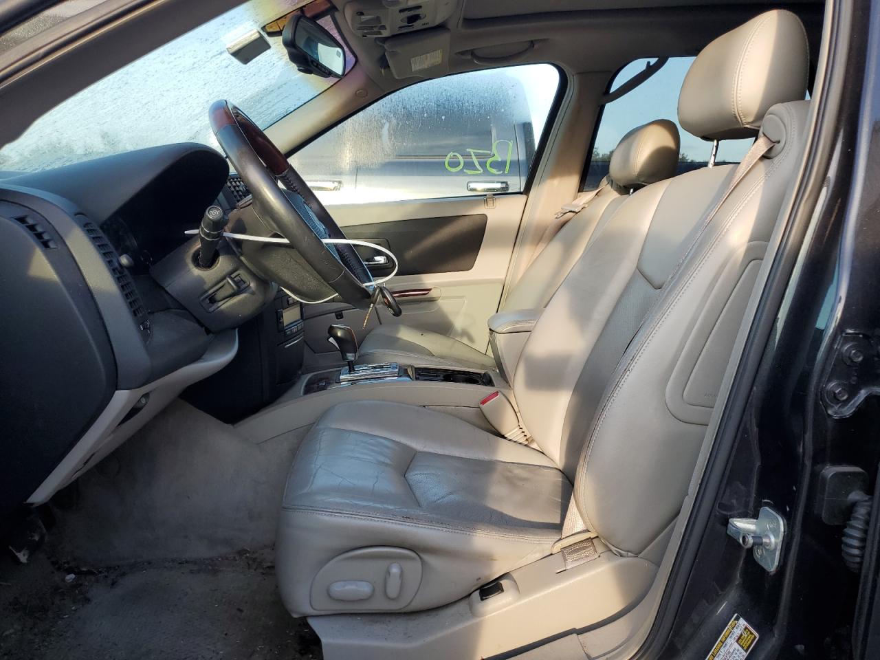 2005 Cadillac SRX - Image 7