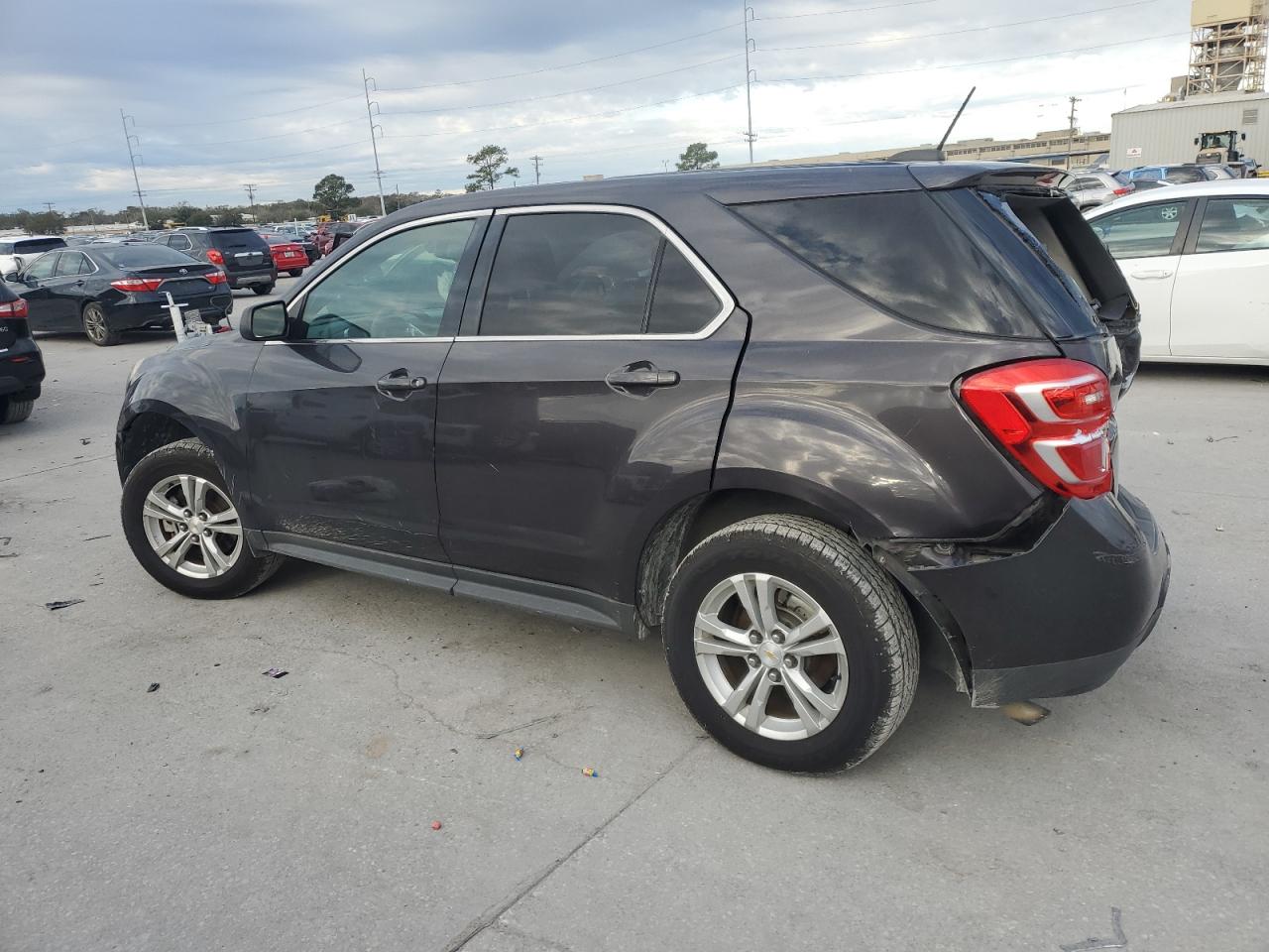 2016 Chevrolet Equinox - Image 2