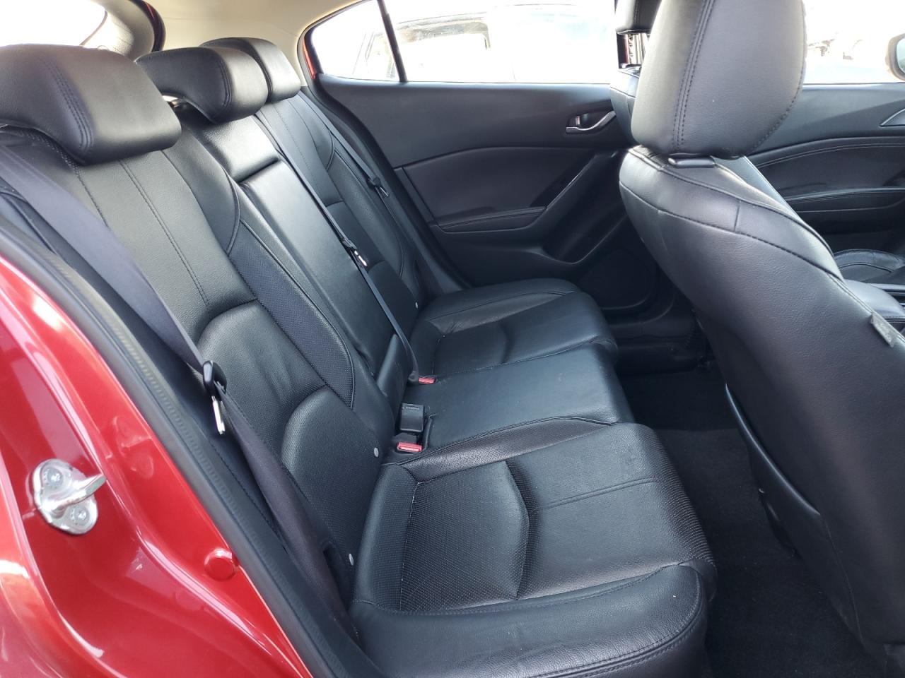 2017 Mazda 3 - Image 10