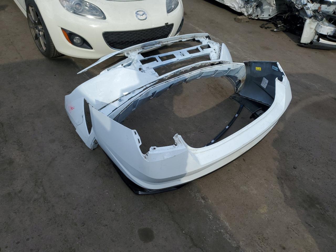 2021 Hyundai Elantra - Image 12