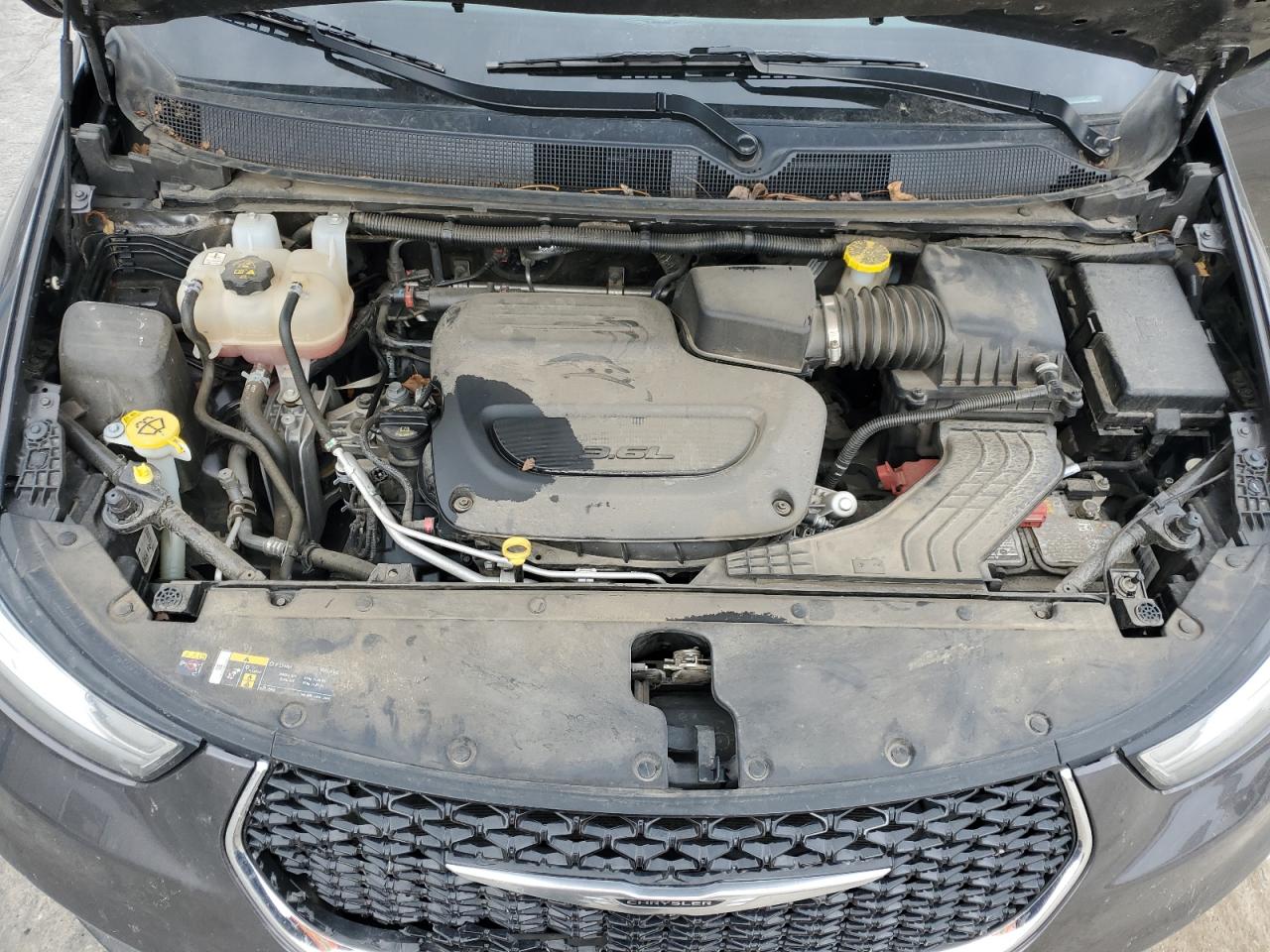2022 Chrysler Pacifica - Image 13