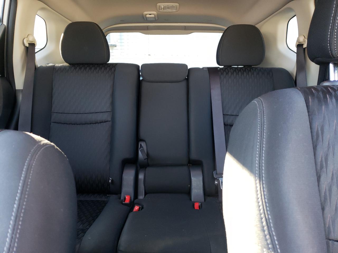 2020 Nissan Rogue - Image 10