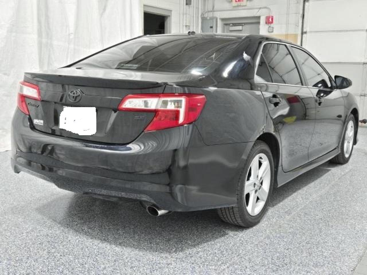 2012 Toyota Camry - Image 4