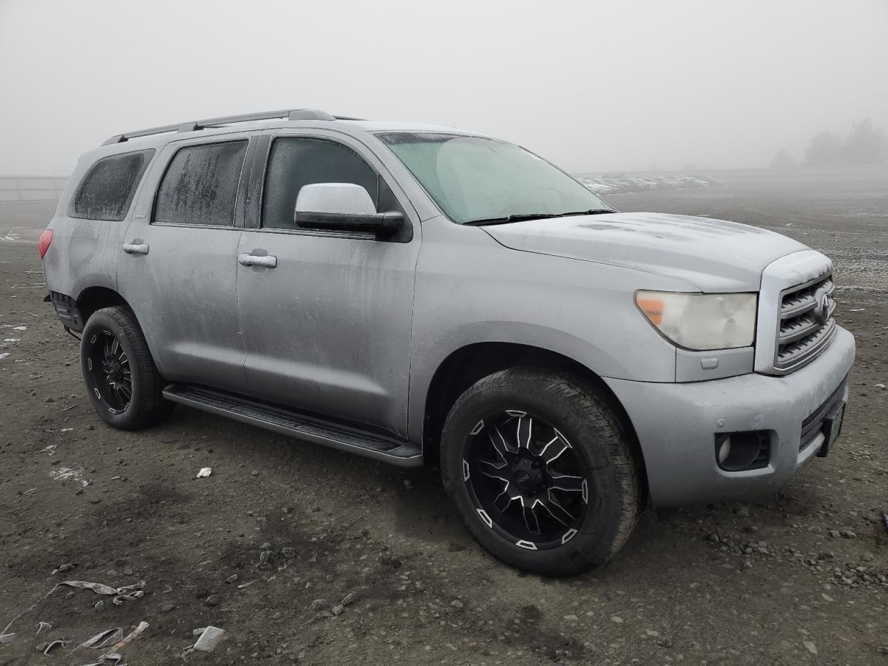2010 Toyota Sequoia - Image 4
