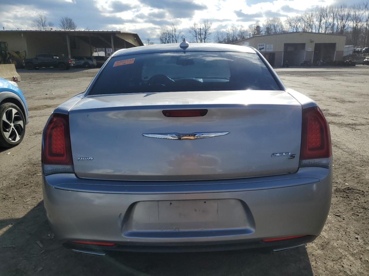 2018 Chrysler 300 - Image 6