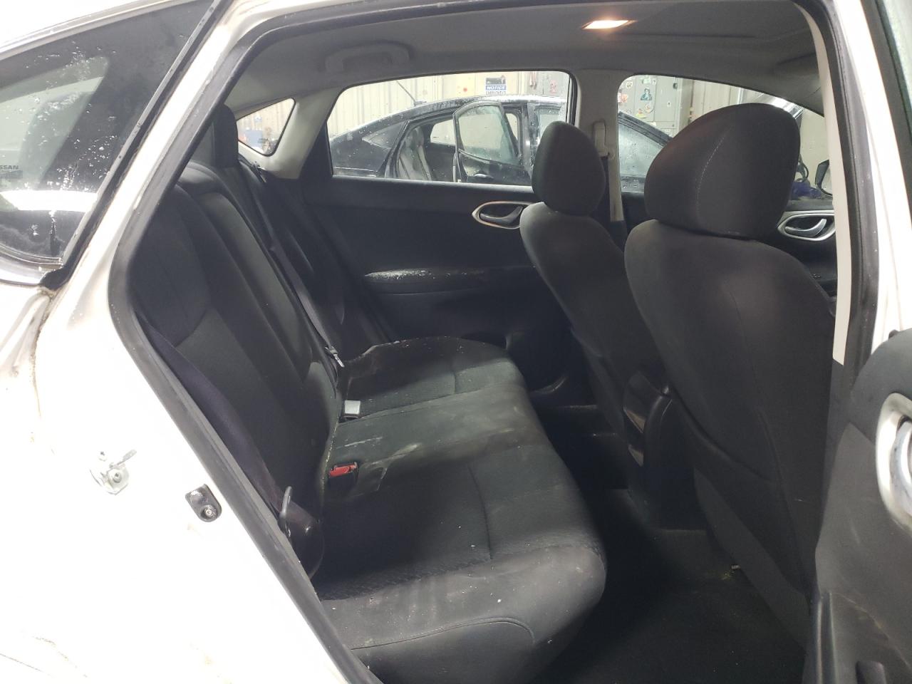 2014 Nissan Sentra - Image 10