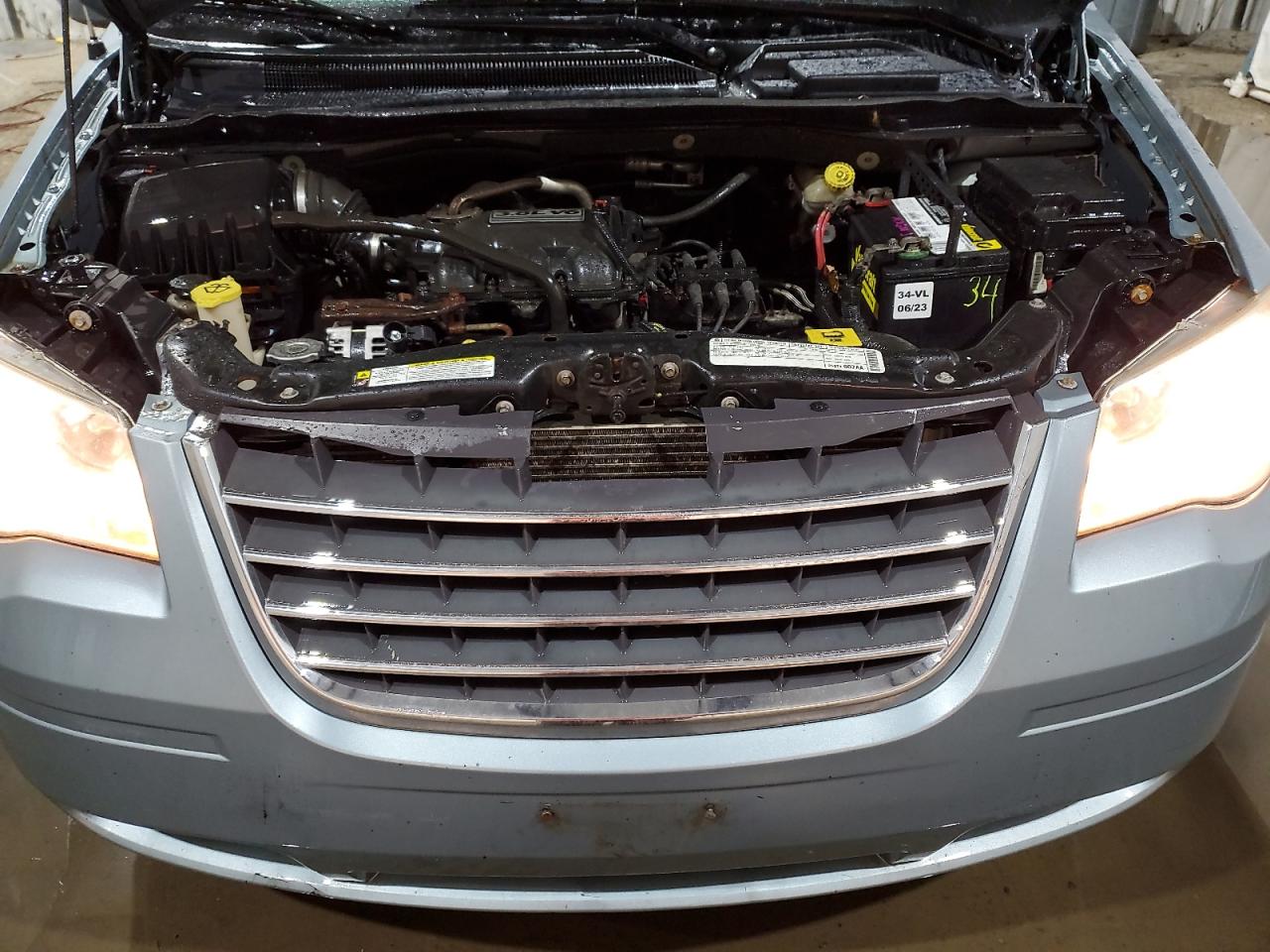 2009 Chrysler Town & Country - Image 12