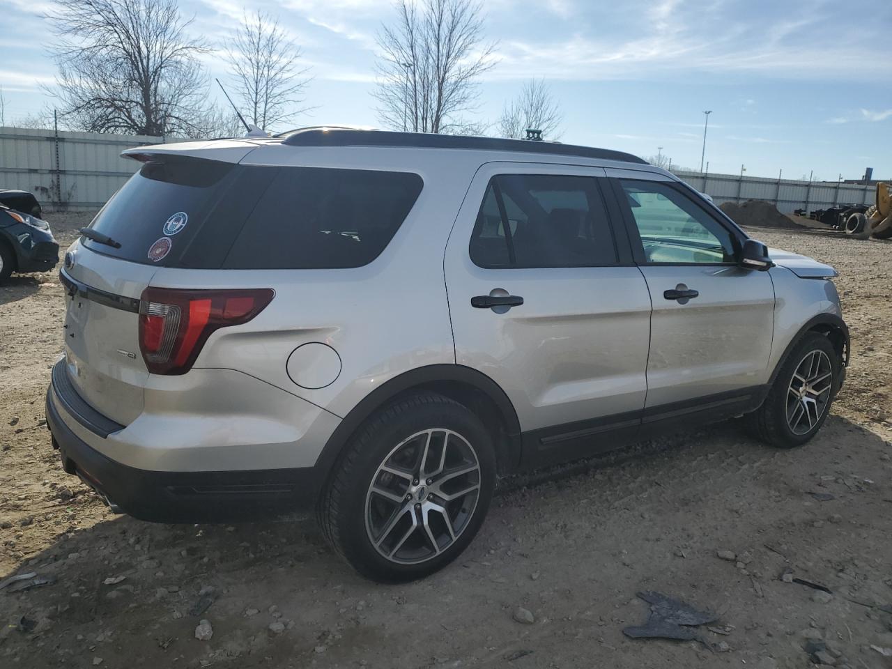 2018 Ford Explorer - Image 3