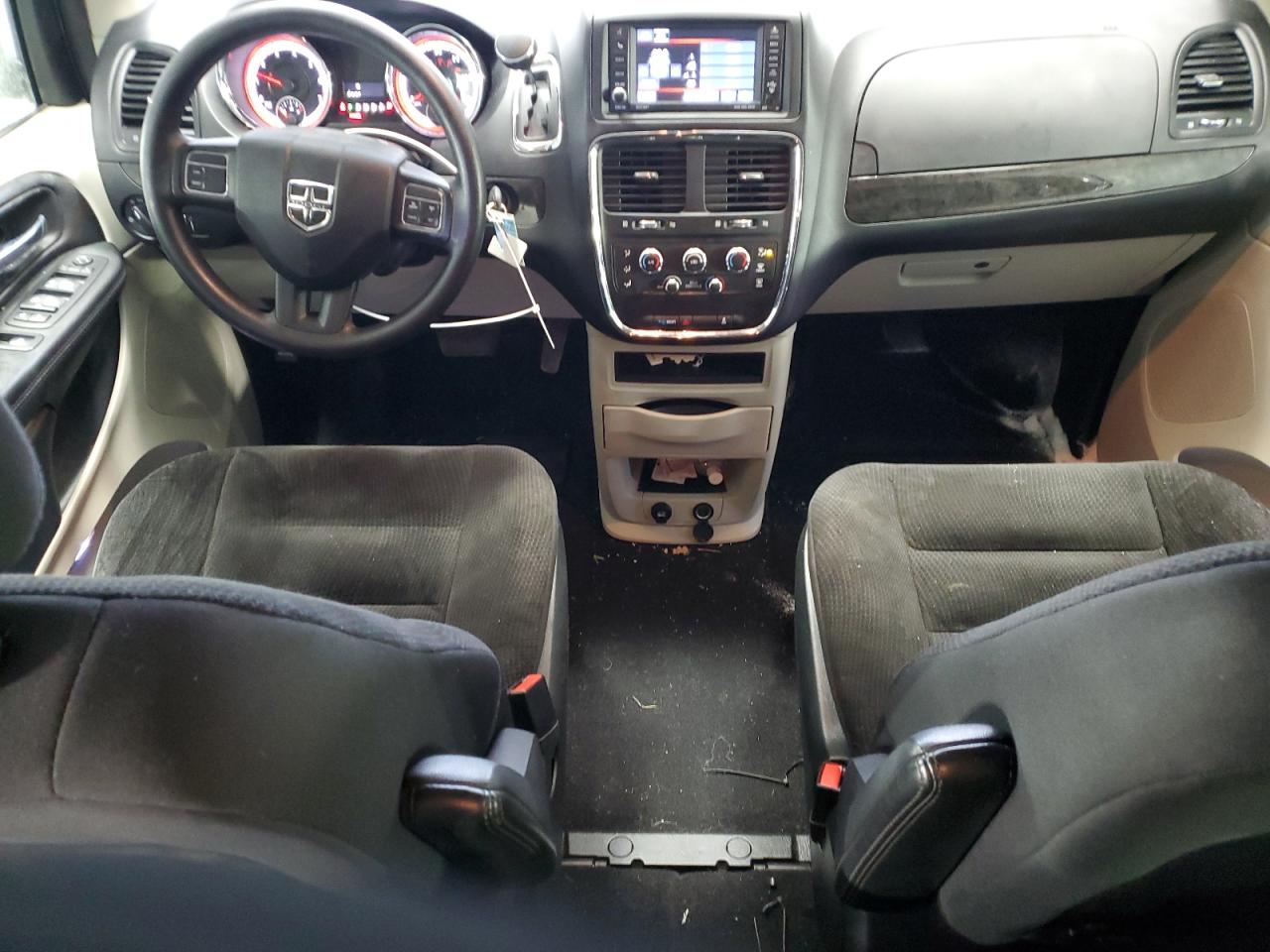 2019 Dodge Caravan - Image 8