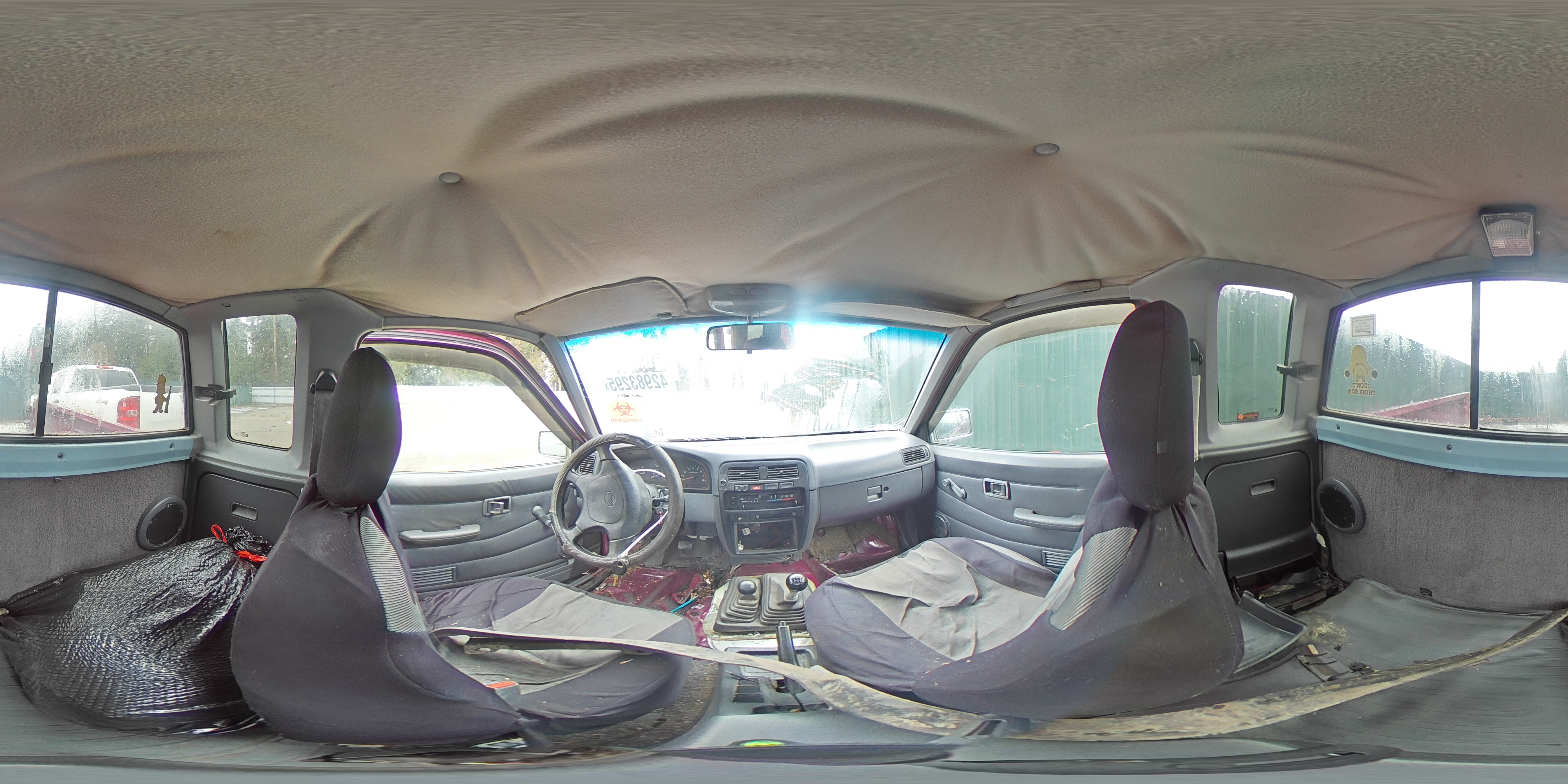 1995 Nissan Titan - Image 12