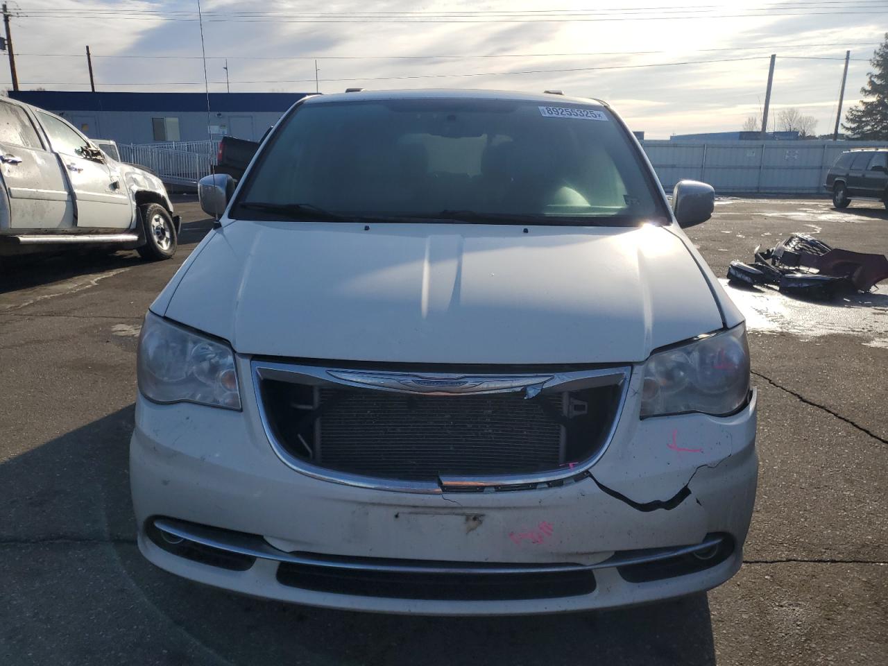 2012 Chrysler Town & Country - Image 5