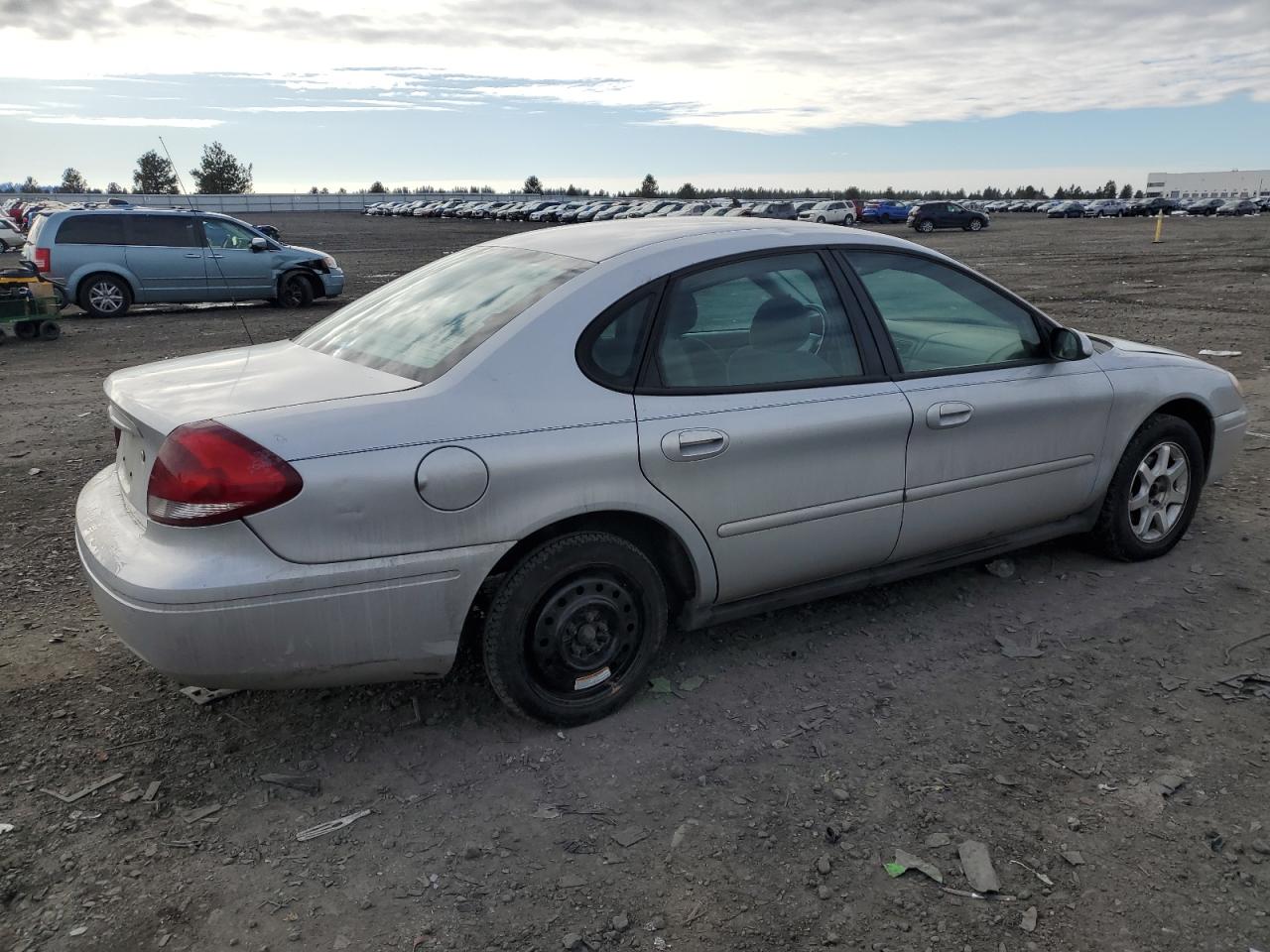 2006 Ford Taurus - Image 3