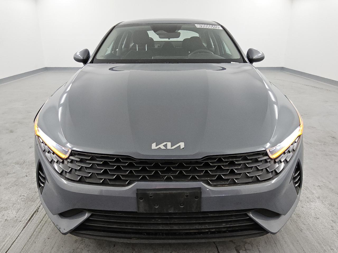 2022 Kia K5 - Image 5