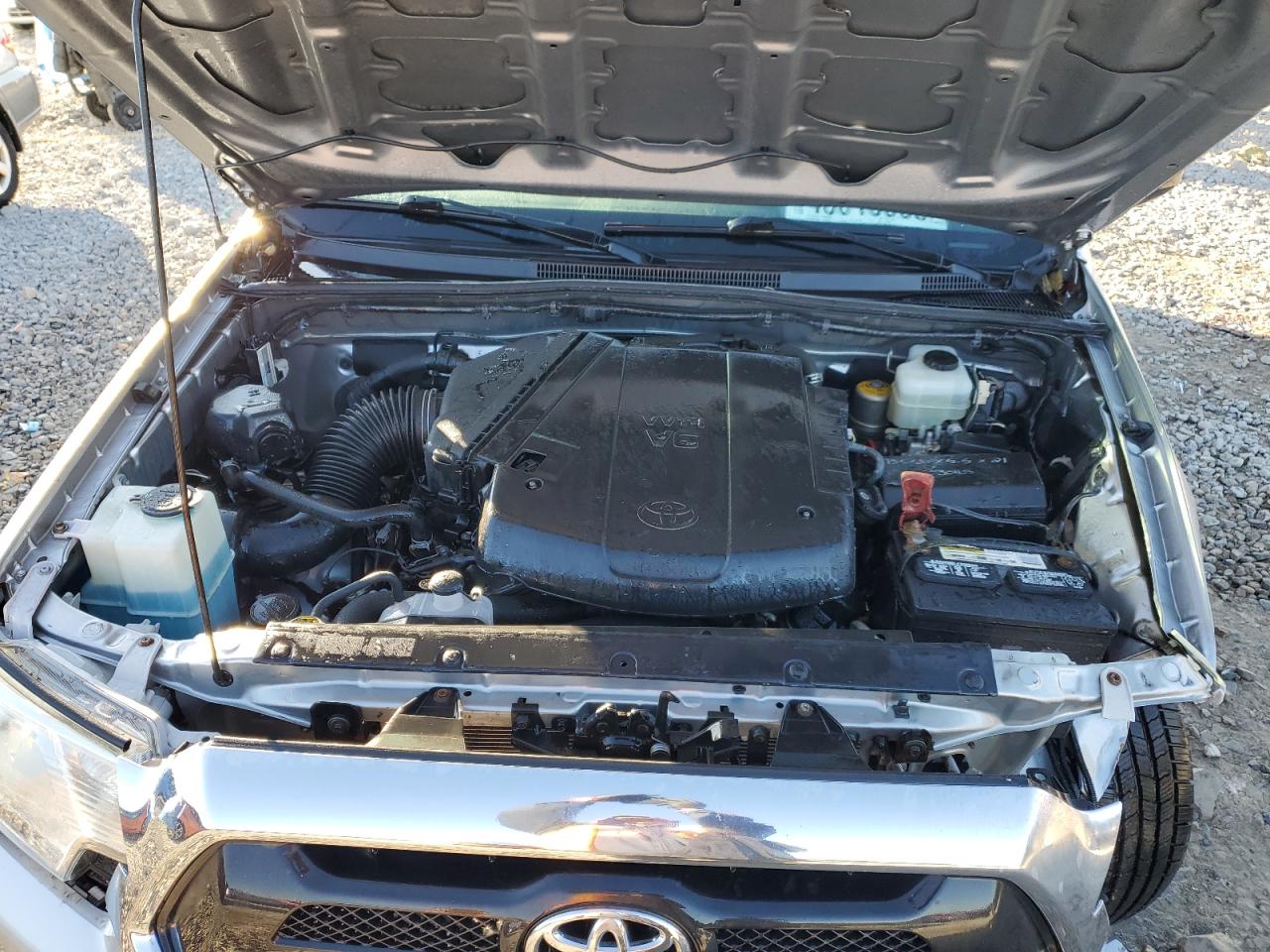 2015 Toyota Tacoma - Image 11
